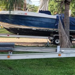 Aluminum Trailer Up To 28' Boat Or 7000lb Excellent Condition. Registration. New Light, New Guides, New Carpet. Ready To Load....