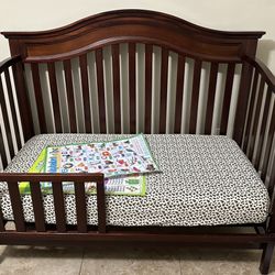 Crib 4 In 1 Convertible 