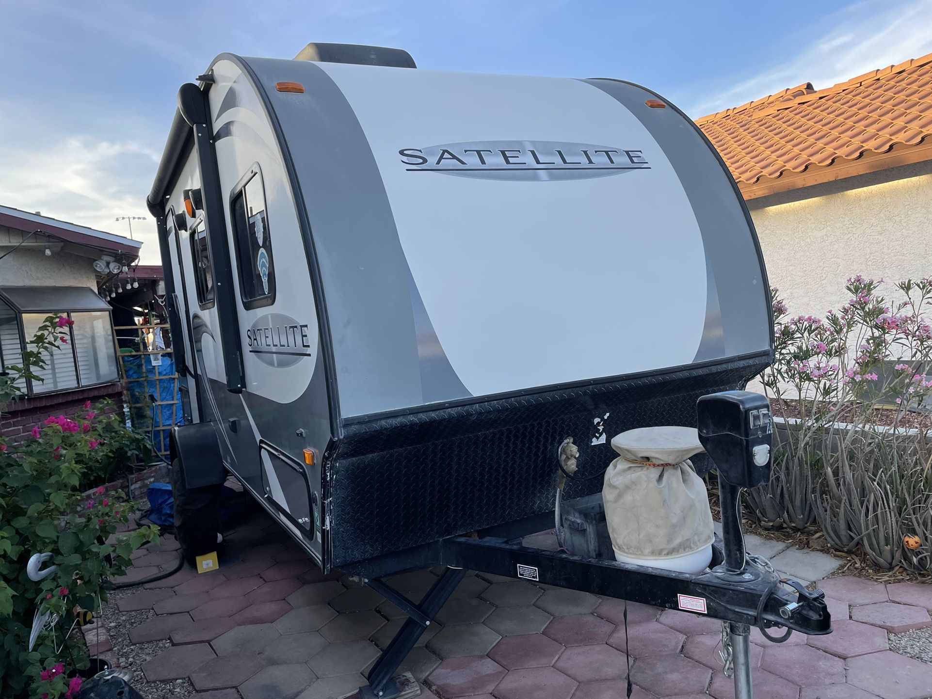 2017 StarCraft Comet Mini