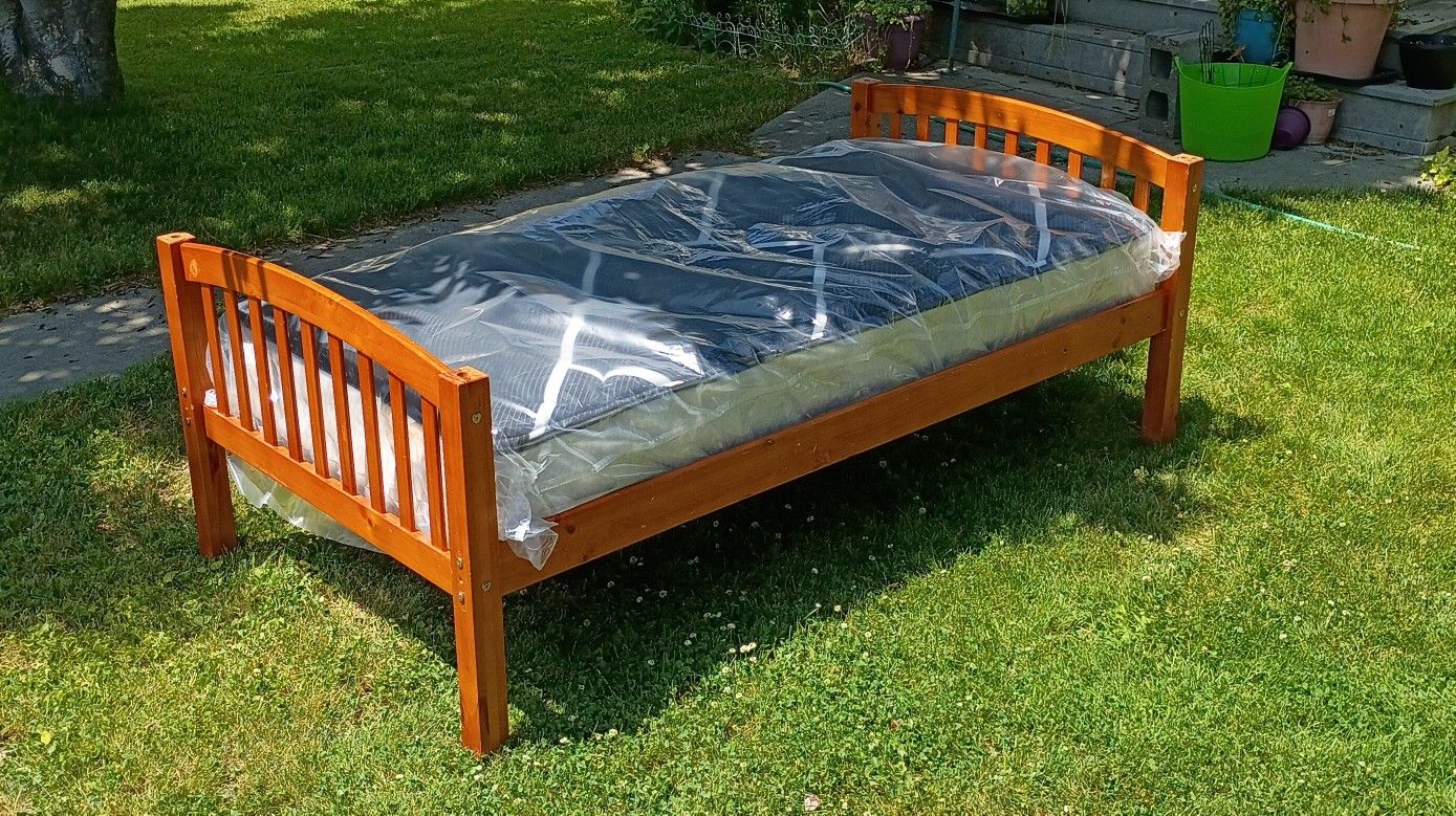 Brand new twin mattress/Delivery option