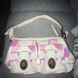 COACH* Coach Pink Canvas/ Patent Leather Triple Opening Shoulder Bag Purse  for Sale in Tucson, AZ - OfferUp