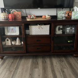 Fully Wood Entertainment Center