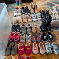 Girls/Kids Shoes 2 Dollars A Pair/26 Pair