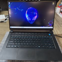 Alienware M15 R7 Gaming Laptop i9 3070Ti 16gb DDR5