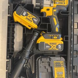 20V MAX* XR® BRUSHLESS CORDLESS 3-SPEED 1/2 IN. HAMMER DRILL/DRIVER KIT