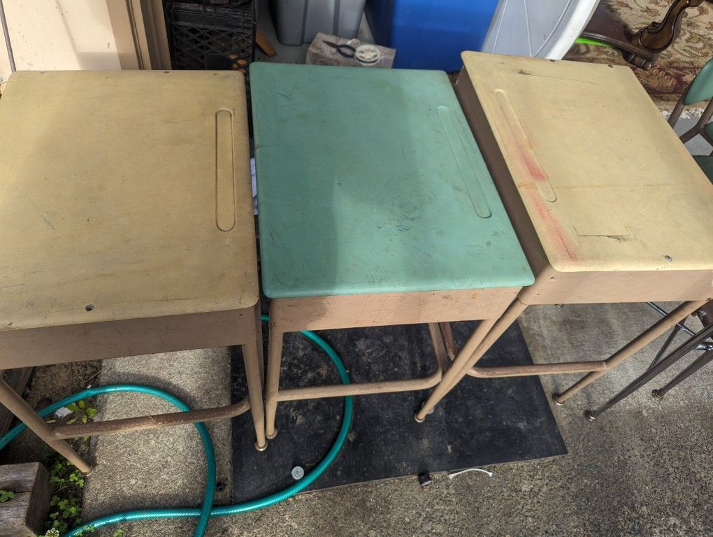 School Desks And Chairs