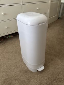 Diaper Genie Signature