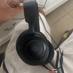 Steel Series Headphones Pro (ps5/PC)