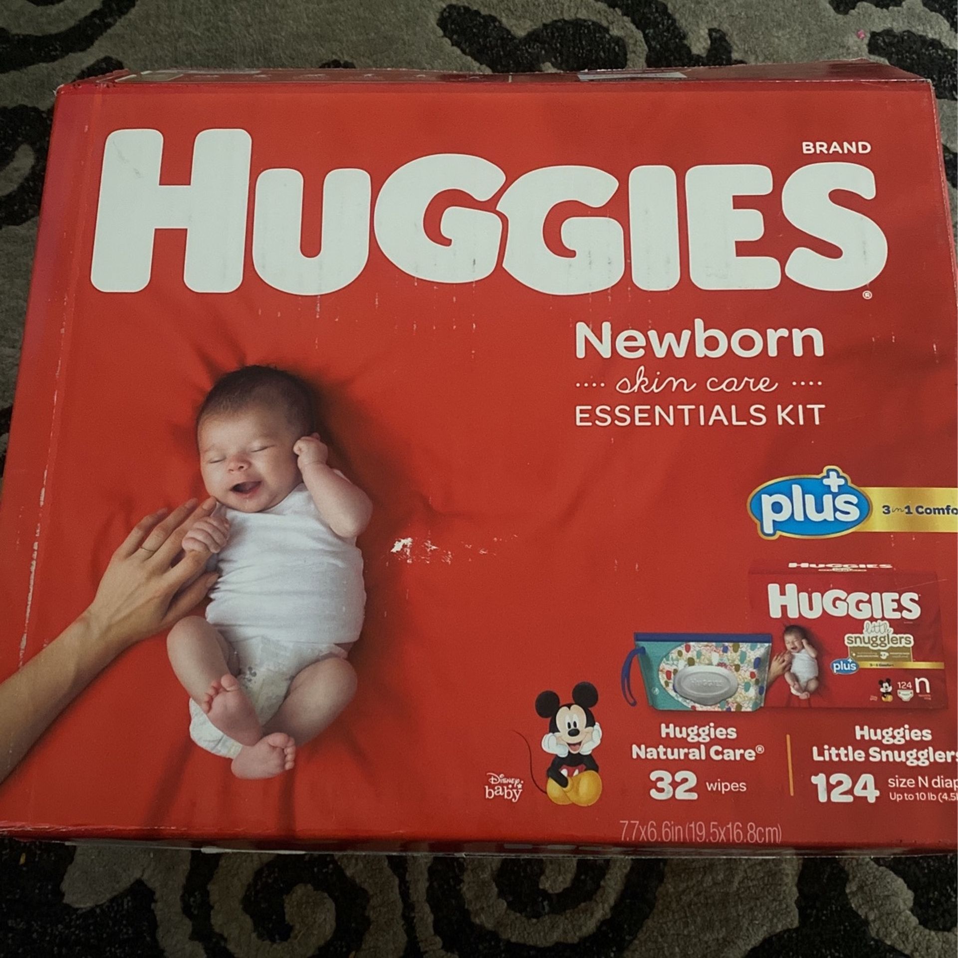 Huggies New Born W/ Wipes