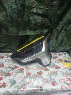 2022-24 Toyota Tundra Left led Headlight
