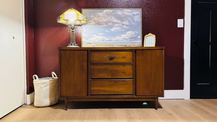 MCM Buffet Table