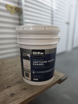 BEHR PREMIUM 5 Gallon Creamy White Urethane Alkyd Semi-Gloss Enamel Interior/Exterior Paint