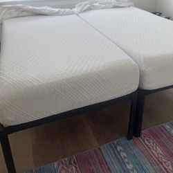 ••••(2) Twin Beds With Mattress ••••