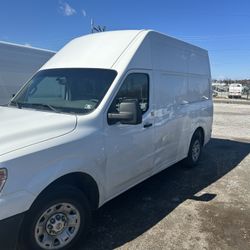 Nissan Cargo Van 2500 Hi top 