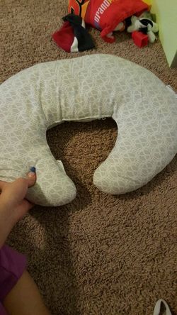 Nursing pillow