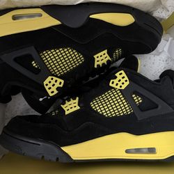 Jordan 4 Retro - Thunder