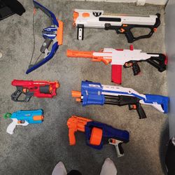 NERF GUN AND NERF CROSSBOW AND NERF GUN STORAGE 