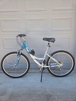 Diamondback Serene City Cruiser Bike