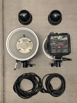 2 Alien Bee 800s $300