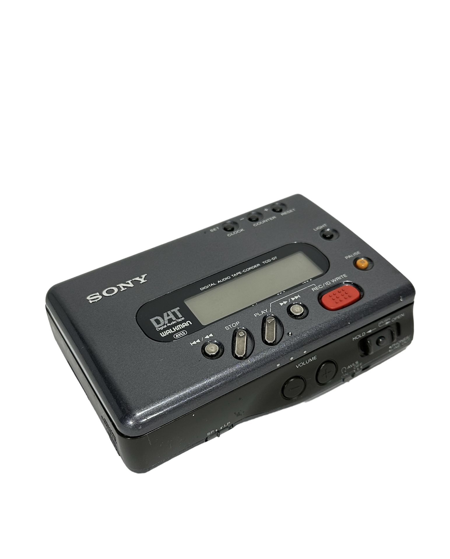 Sony TCD-D7 ~ Portable DAT Recorder Digital Tape Walkman ~ for Parts or Repairs