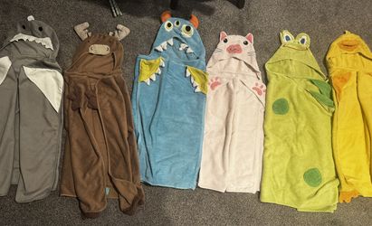 Set of 6 kid or toddler hooded towels