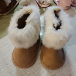 Baby shoes