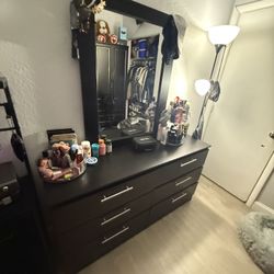 Juego De Cuarto En 300usd Todo 