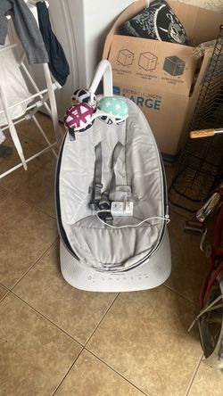Mama roo swing
