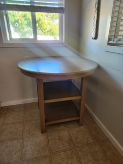 ROUND DINING TABLE *****