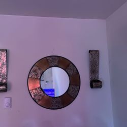 2 Candle Stand And Mirror