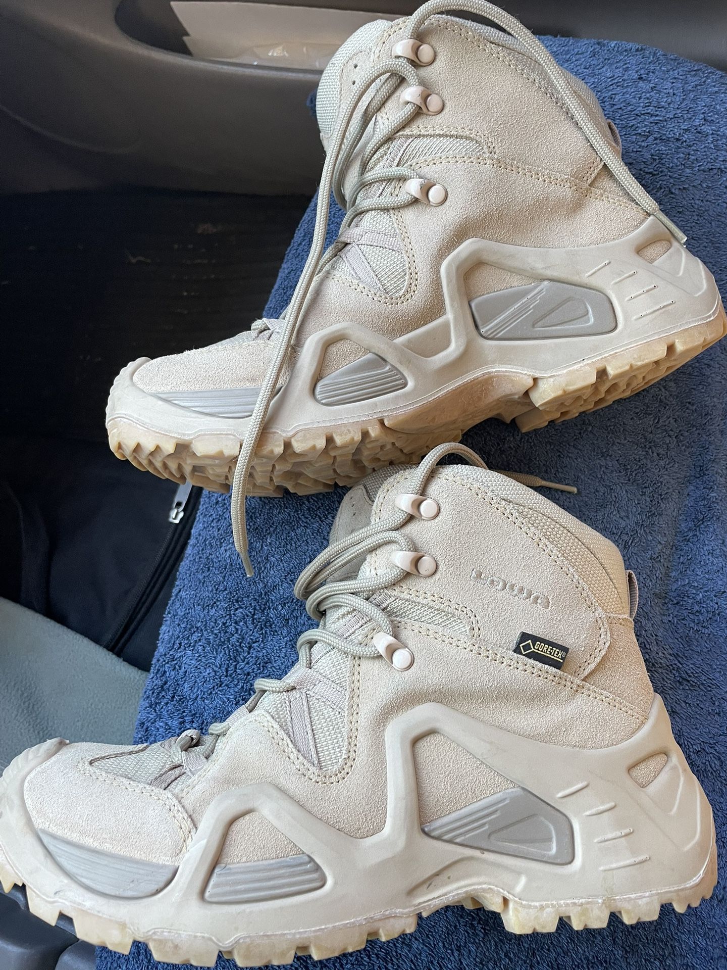 LOWA Zephyr GORE-TEX Mid TF Boots: 🥾 Adult Size 8