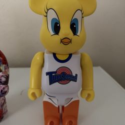 Bearbricks x Tune Squad Tweety Bird 400%