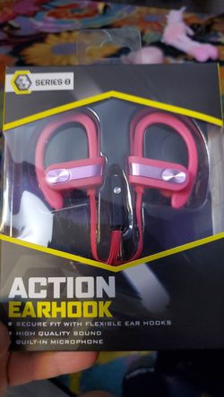 Action Earhook plug in.