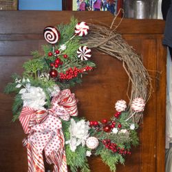 Wreaths / Crafts