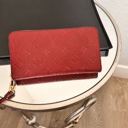 LV Wallet 