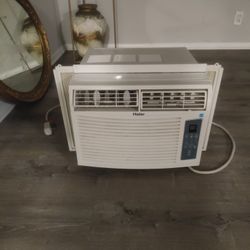 Window AC Unit 