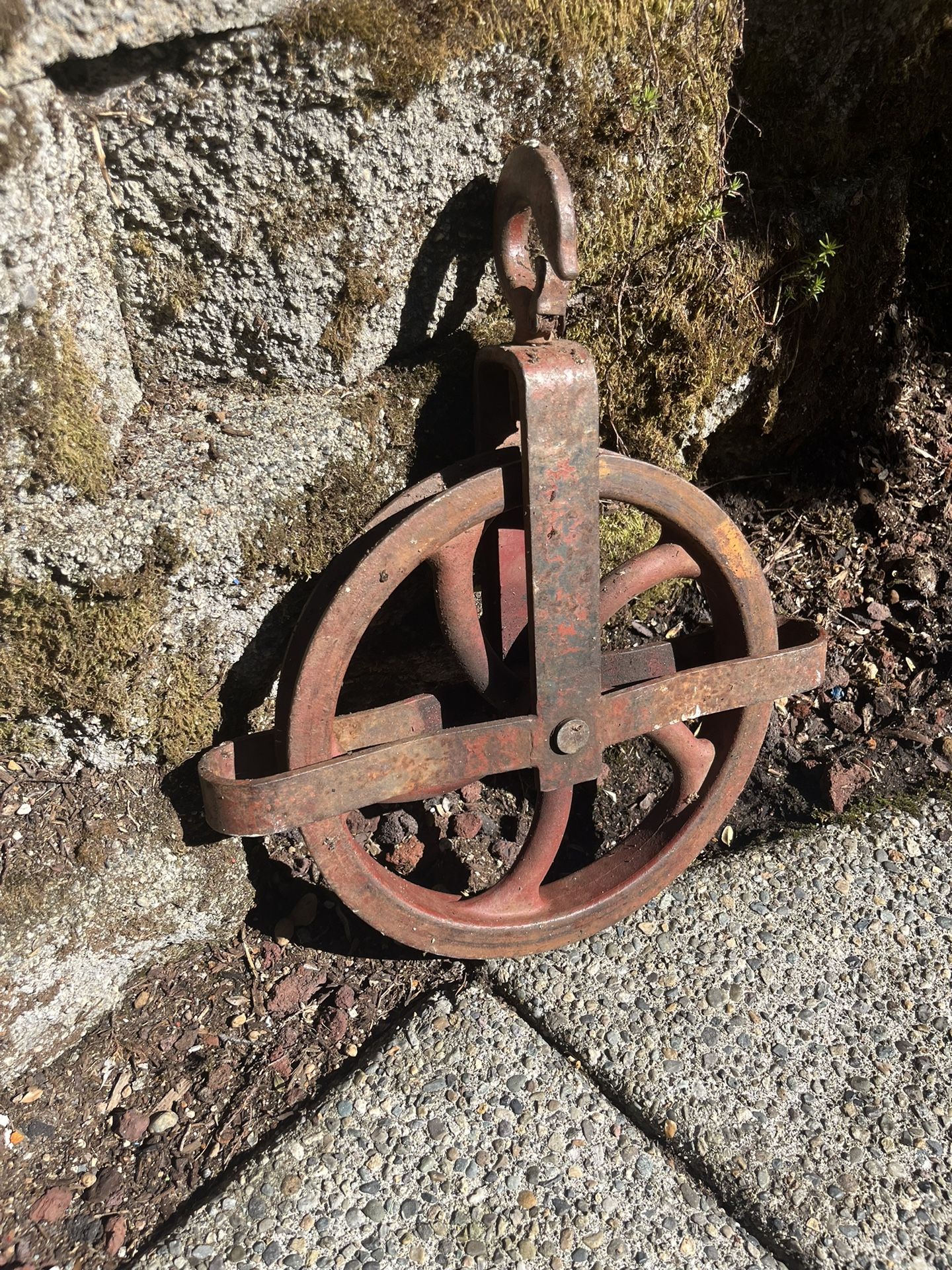 Huge 1,000 lb pulley OBO