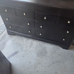 2 BLACK DRESSERS & NIGHTSTAND 