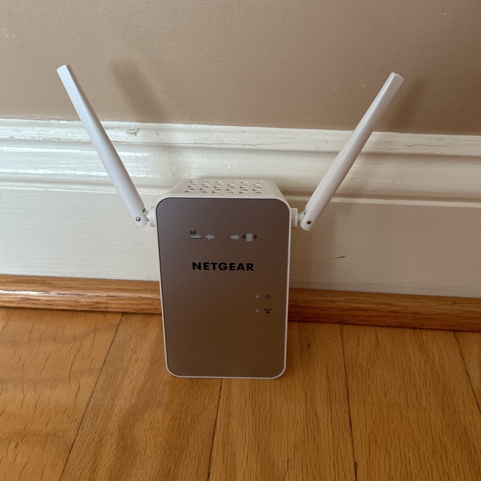Netgear Wi-Fi Range Extender