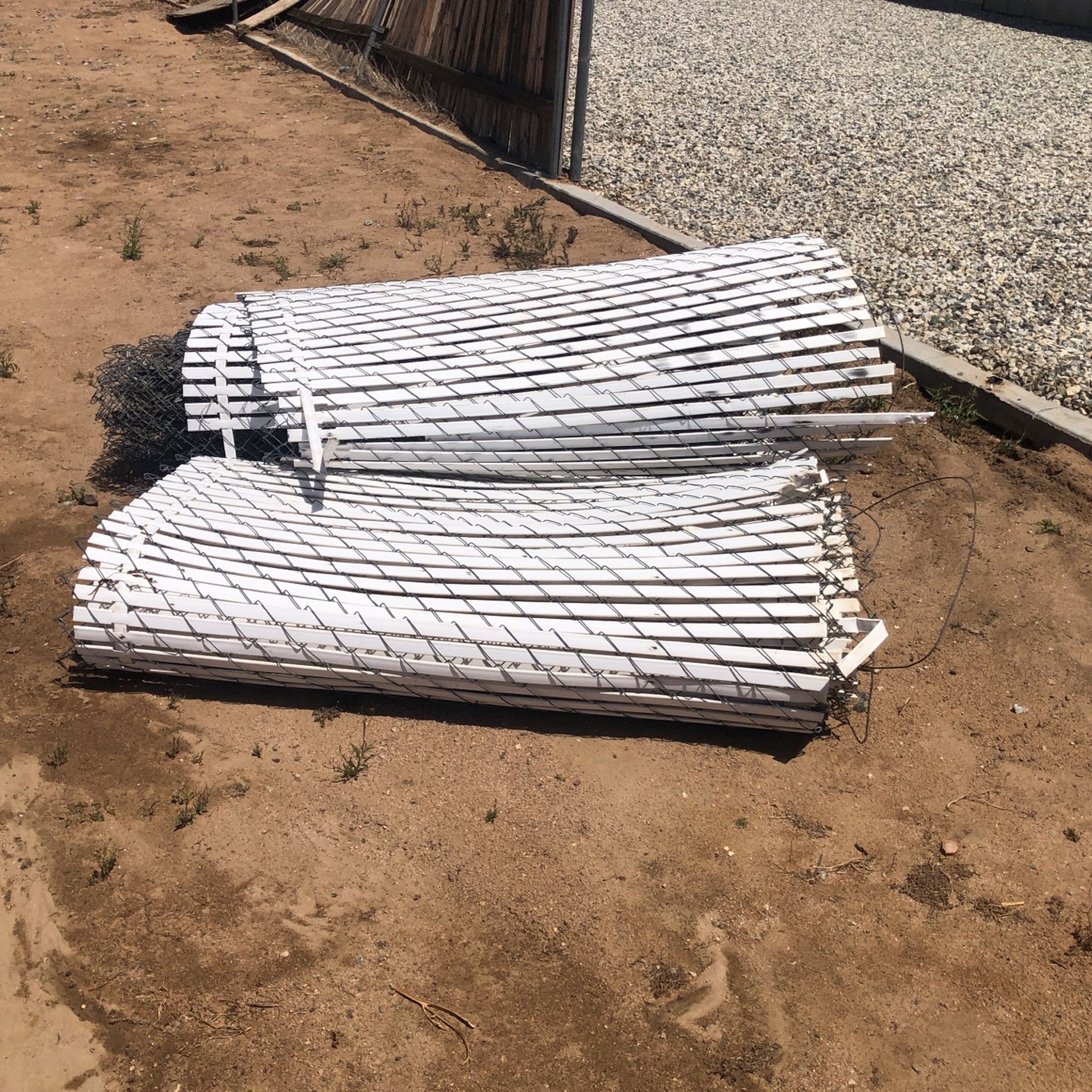 4 Foot Fence 120 Feet About Half Has Vinyl Slats $150