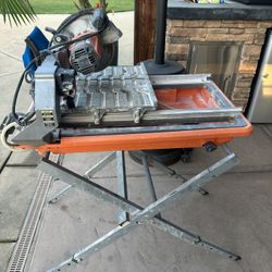 Tile cutter