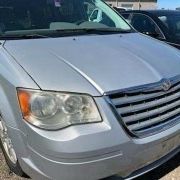 2010 Chrysler Town and Country (Low Miles)