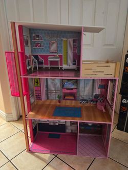 Doll house