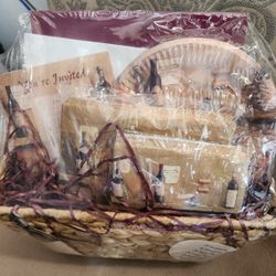🍷 WINE Party Theme  Basket - New