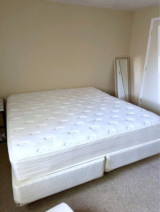 King Simmons Beautyrest Mattress, Boxsprings and Metal Bed Frame