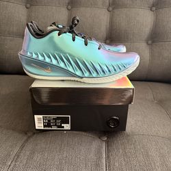 Nike GT Cut 4 preheat size M9.5/W11