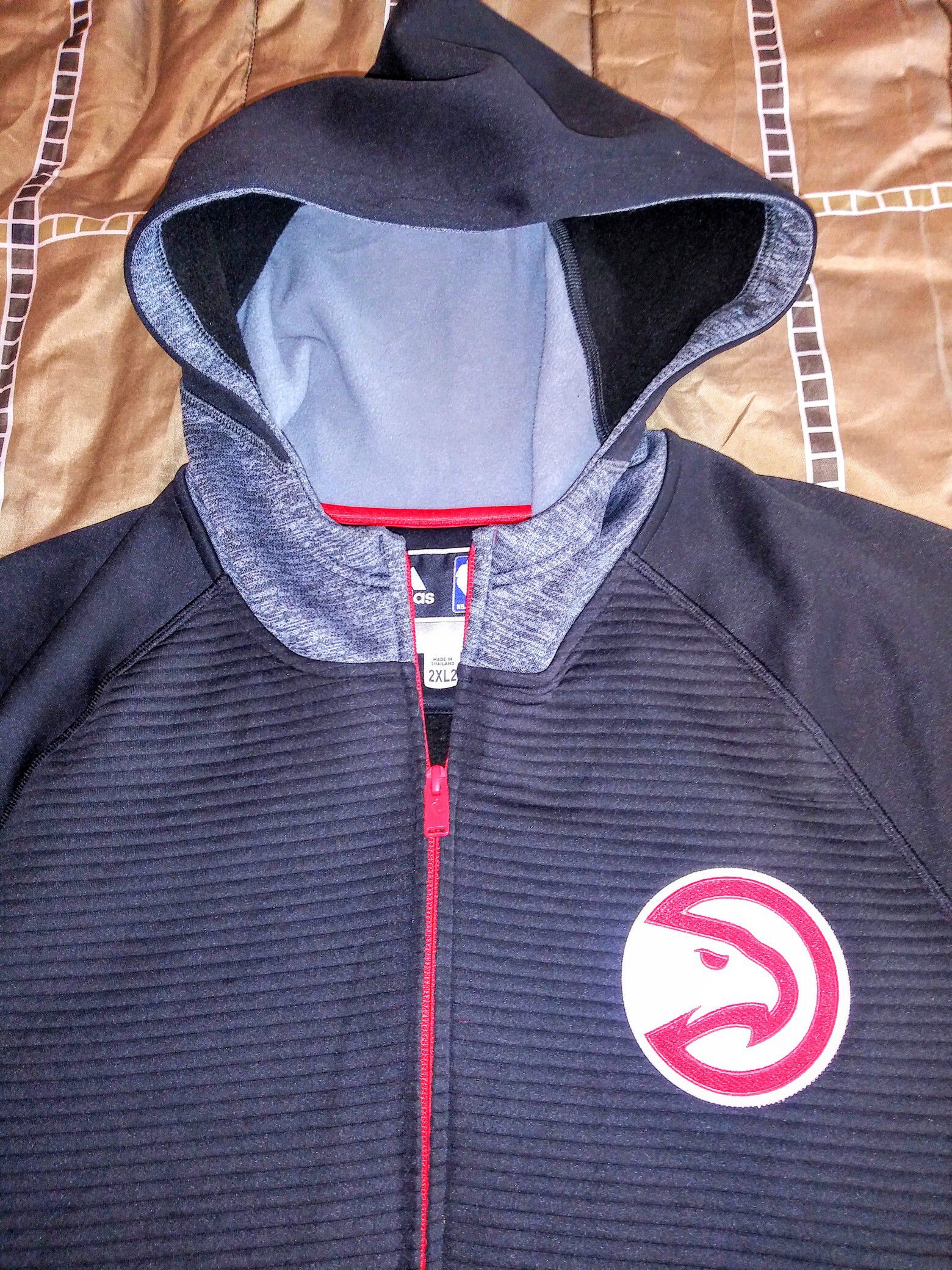 NBA adidas 2XL Hawks hoodie
