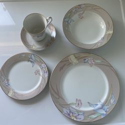 Mikasa 5 Piece China Place Setting In Charisma Beige
