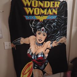 Wonder Woman Throw