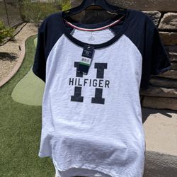 Tommy Hilfiger white and navy women’s size large Fabric coin 61% and 39% polyester  Measurements: length, 24 inches to 25 inches Width: armpit to armp